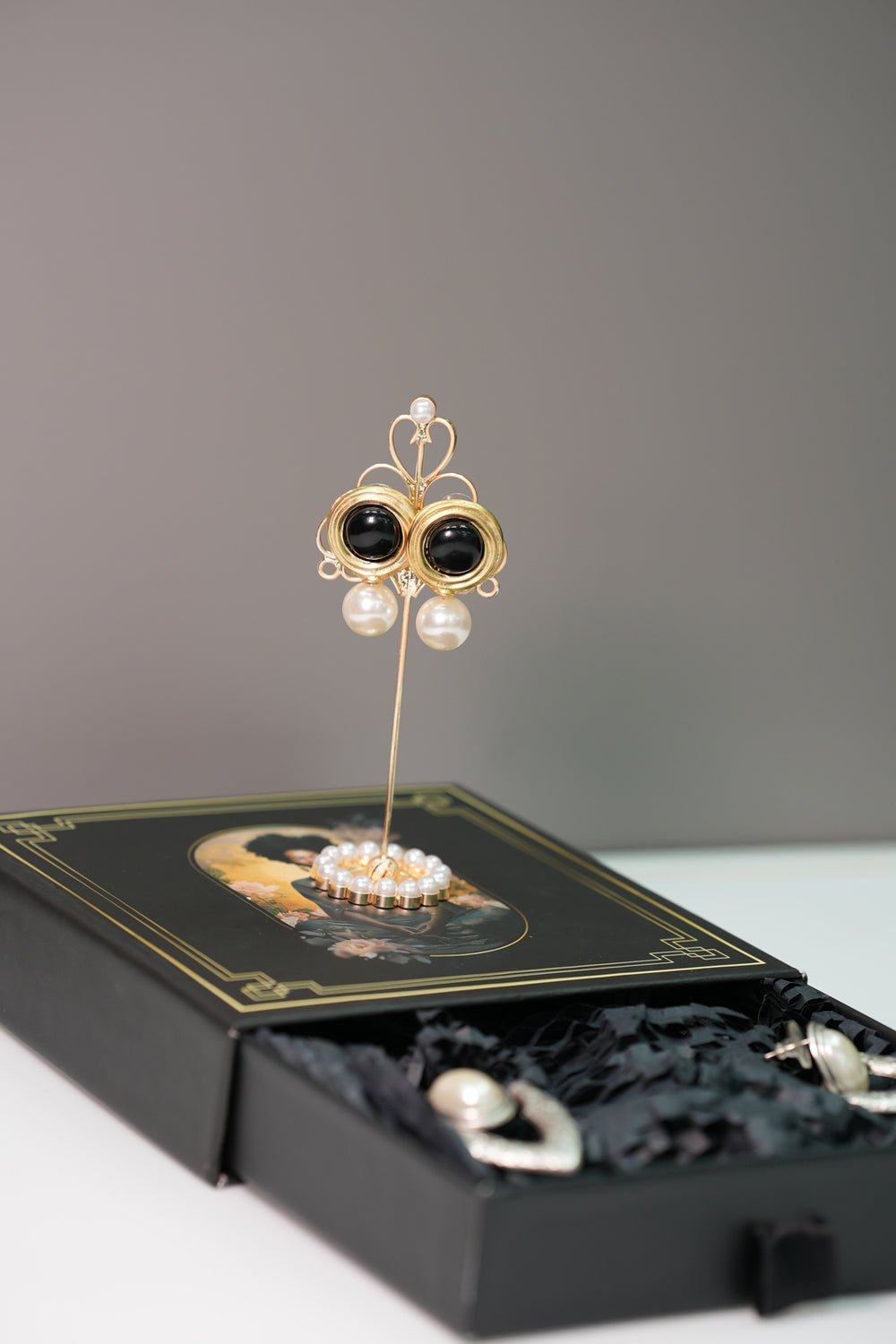 Elegant Pearl Drop Earrings - EarringsMAZONKIKI